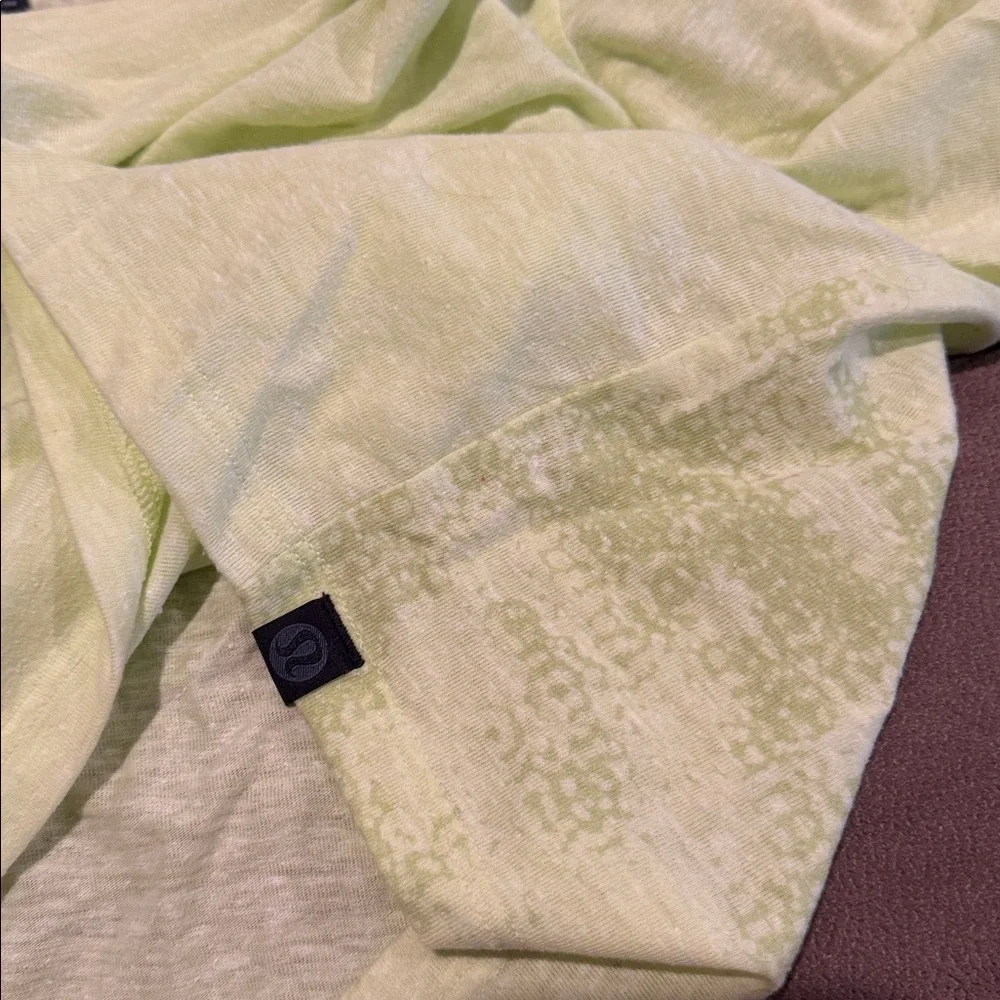 Lululemon Lab Bright Yellow Women’s Short Sleeve Crop Top Size 2
